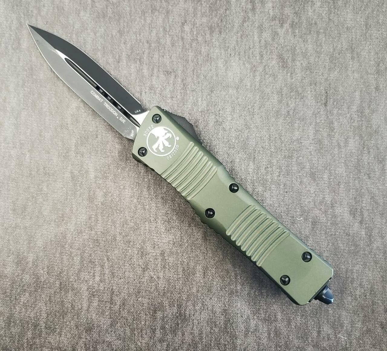 Обзор MICROTECH COMBAT TROODON. Популярный нож двойного действия